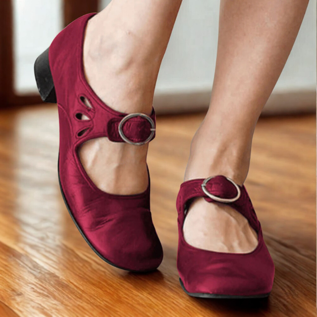 Women’s Leather Slip-On Shoes with Low Heel for Everyday Comfort