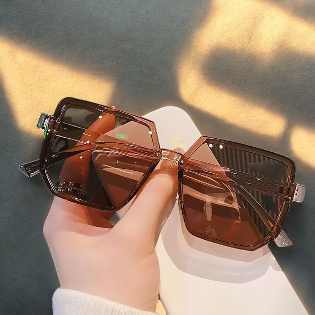 Square Sunglasses Women Oversized Retro Fashion Eyewear