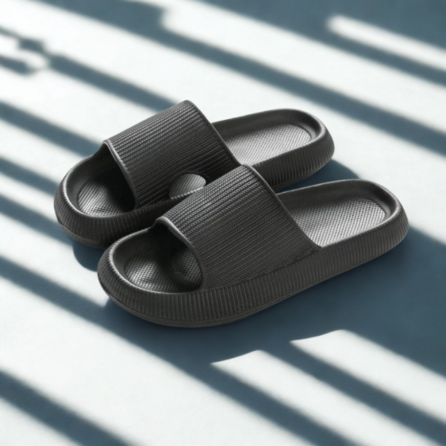 Women’s Slippers Lightweight Cushion Comfort Indoor Slides