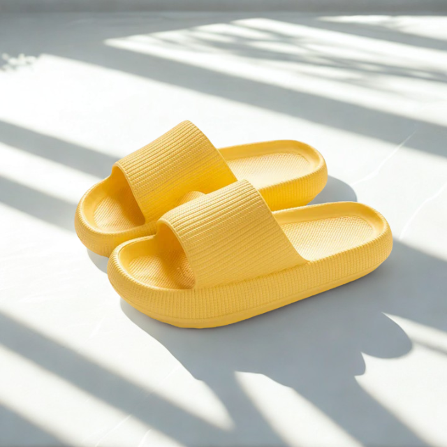 Women’s Slippers Lightweight Cushion Comfort Indoor Slides