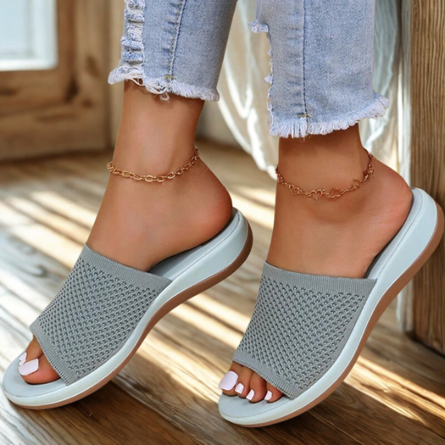 Women’s Breathable Slip On Sandals Lightweight Summer Comfort Shoes