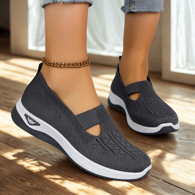 Women’s Breathable Mesh Walking Shoes Lightweight Slip On Sneakers