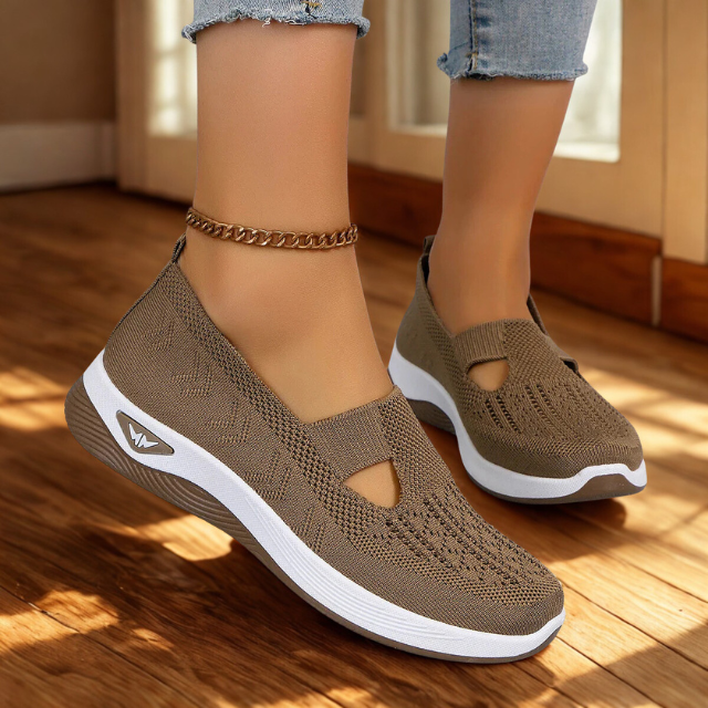Women’s Breathable Mesh Walking Shoes Lightweight Slip On Sneakers